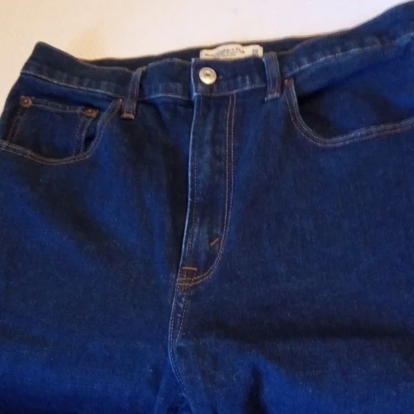 Abercrombie & Fitch Ultra High Rise Jeans - 10 - Picture 2 of 7